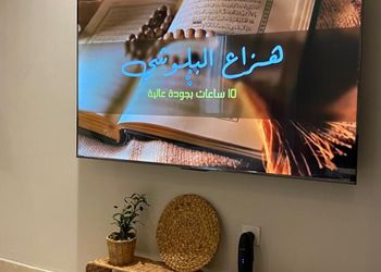 استديو بأثاث مريح وبسيط