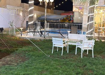 شاليه بجلسة خارجية وأجواء ممتعة 