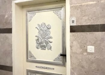 شقة بغرفة معيشة وغرفتين نوم 