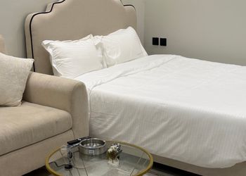 استديو هادئ بسرير ماستر 