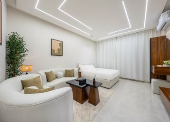 استديو بسرير ماستر وجلسة جانبية 