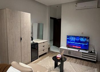 استديو هادئ بسرير ماستر 