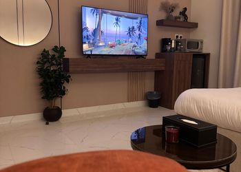 استديو بسرير ماستر وجلسة جانبية