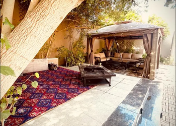 شاليه بمسطح اخضر 