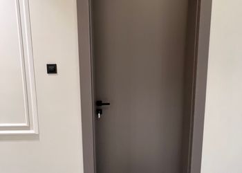 شقة بغرفة جلوس وغرفة نوم 