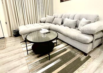 استديو هادئ بسرير ماستر