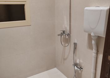 شقة بغرفتين نوم وصالة مريحة 