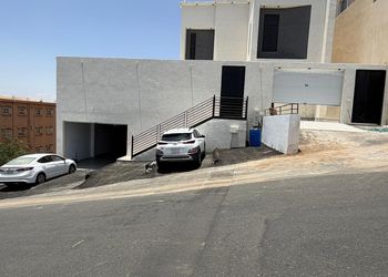 شقة بصالة أنيقة وغرفة نوم 