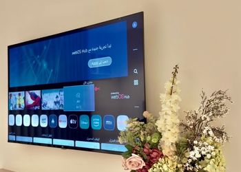 استديو بأثاث مريح وبسيط
