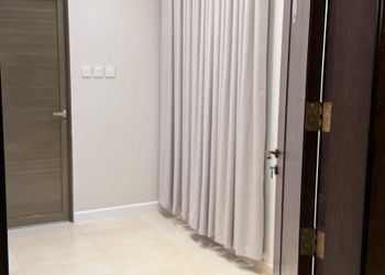استديو بسرير ماستر وجلسة جانبية