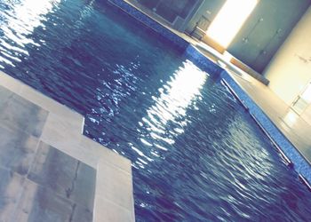 استراحة بمسبح داخلي والعاب اطفال (قسمين)