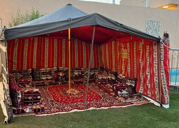 شاليه بمسبح خارجي وجلسة خارجية