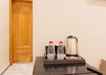 استديو بأثاث مريح وبسيط 
