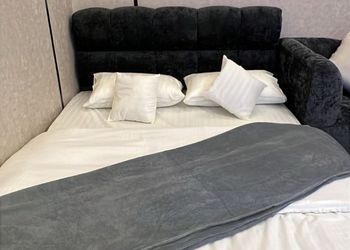استديو هادئ بسرير ماستر