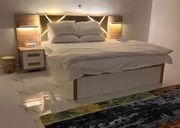 استديو هادئ بسرير ماستر 
