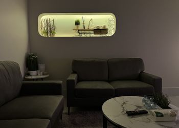 استديو بتصميم انيق ودخول ذاتي