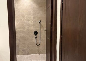 استديو بسرير ماستر وأثاث مريح 
