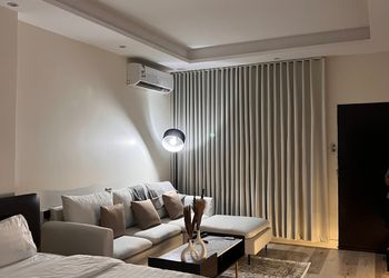 استديو هادئ بدخول ذاتي 