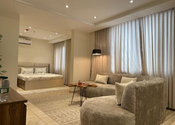 استديو بسرير ماستر وتصميم واسع 