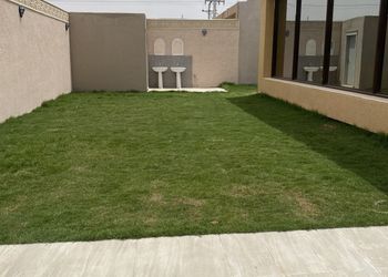 شاليه بمسطح اخضر