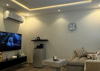 استديو بسرير ماستر وجلسة جانبية 