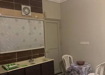 شقة بصالة و غرفة نوم 