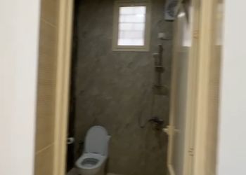 شاليه بمسطح اخضر