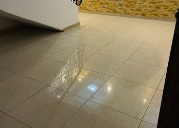 استديو بأثاث مريح وبسيط 