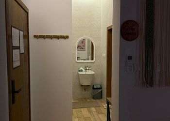 استديو بسرير ماستر ودخول ذاتي