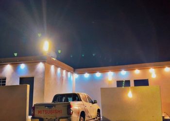 شقة بأثاث مريح وبسيط 