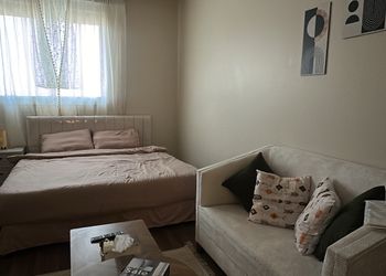 استديو بدخول ذاتي