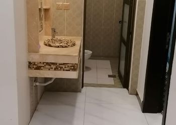 شاليه بصالة ومسبح داخلي