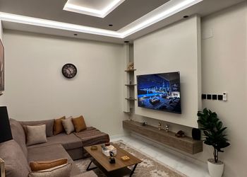 شقة بصالة مميزه ودخول ذكي