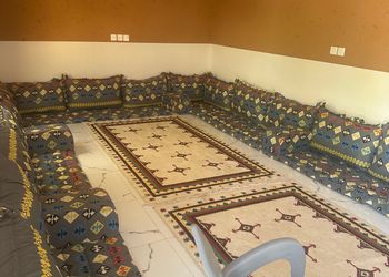 استراحة بمجلس وفناء خارجي 