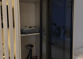 استديو بسرير ماستر وجلسة جانبية