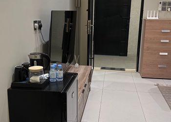 استديو هادئ بدخول ذاتي