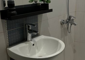 استديو بسرير ماستر وجلسة 