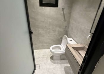 استديو هادئ بدخول ذاتي 