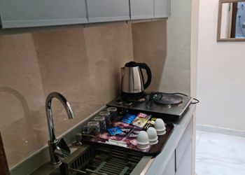 شقة بغرفة معيشة وغرفتين نوم 