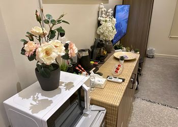 استديو انيق بجلسه جانبيه ودخول ذاتي 