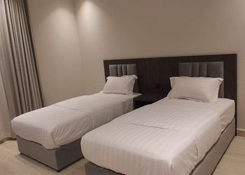 شقة بغرفة معيشة وغرفتين نوم 