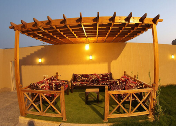 شاليه بمسطح اخضر