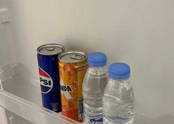 شقة بغرفة معيشة وغرفة نوم 