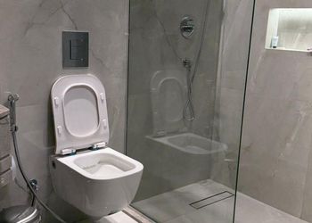 شقة بغرفة معيشة وغرفتين نوم 