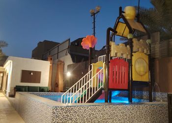 شاليه بجلسة خارجية وألعاب مائية