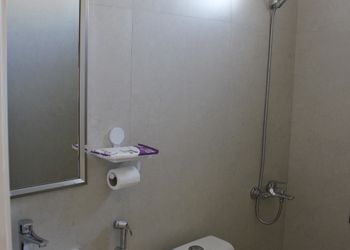 استديو بسرير ماستر وجلسة جانبية