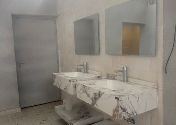 استراحة بألعاب أطفال ومجالس