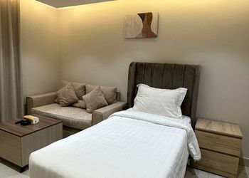 غرفه مفردة بأثاث فندقي