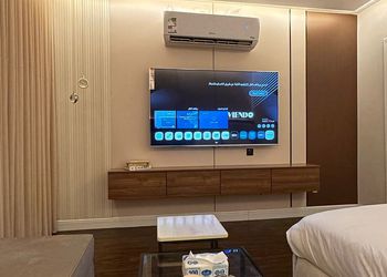 استديو بسرير ماستر 