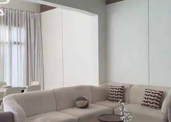 شاليه بمجلس وفناء خارجي